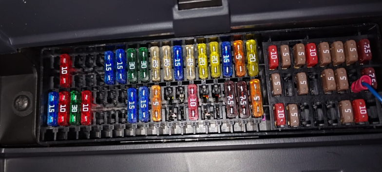 picture of fuse box