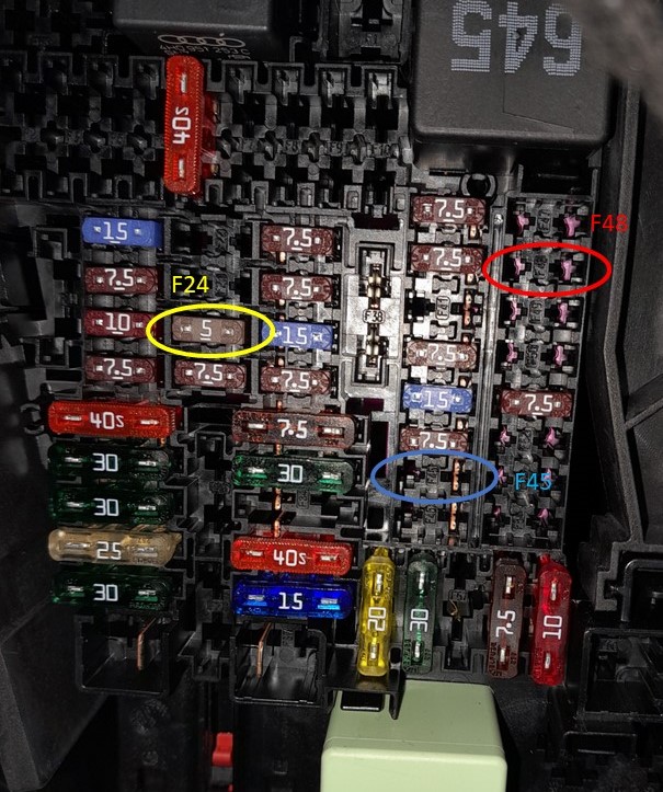 Polo Fusebox.JPG
