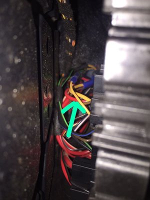 Thin yellow wire of headlight relay