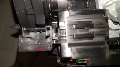 20190110_194426.jpg (1.11 MiB) Viewed 7617 times Clock spring, outgoing connector