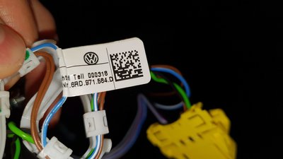 20190111_140942.jpg (306.53 KiB) Viewed 7617 times New MFSW airbag harness, replaces 6C0 971 584 C