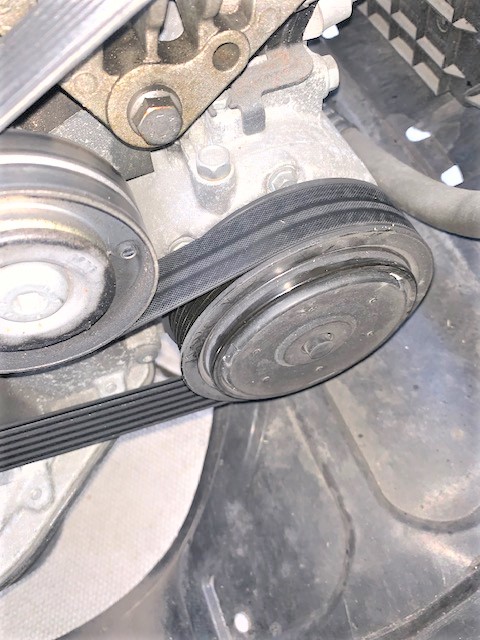 polo ac pulley.jpg