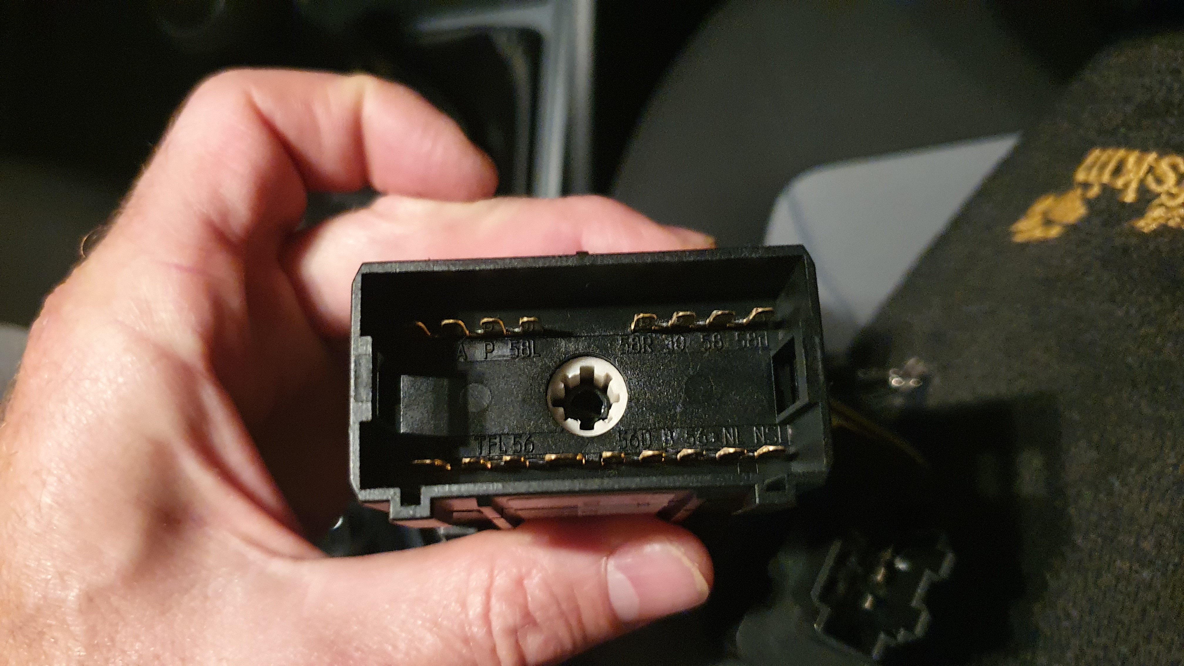 Swith light connector