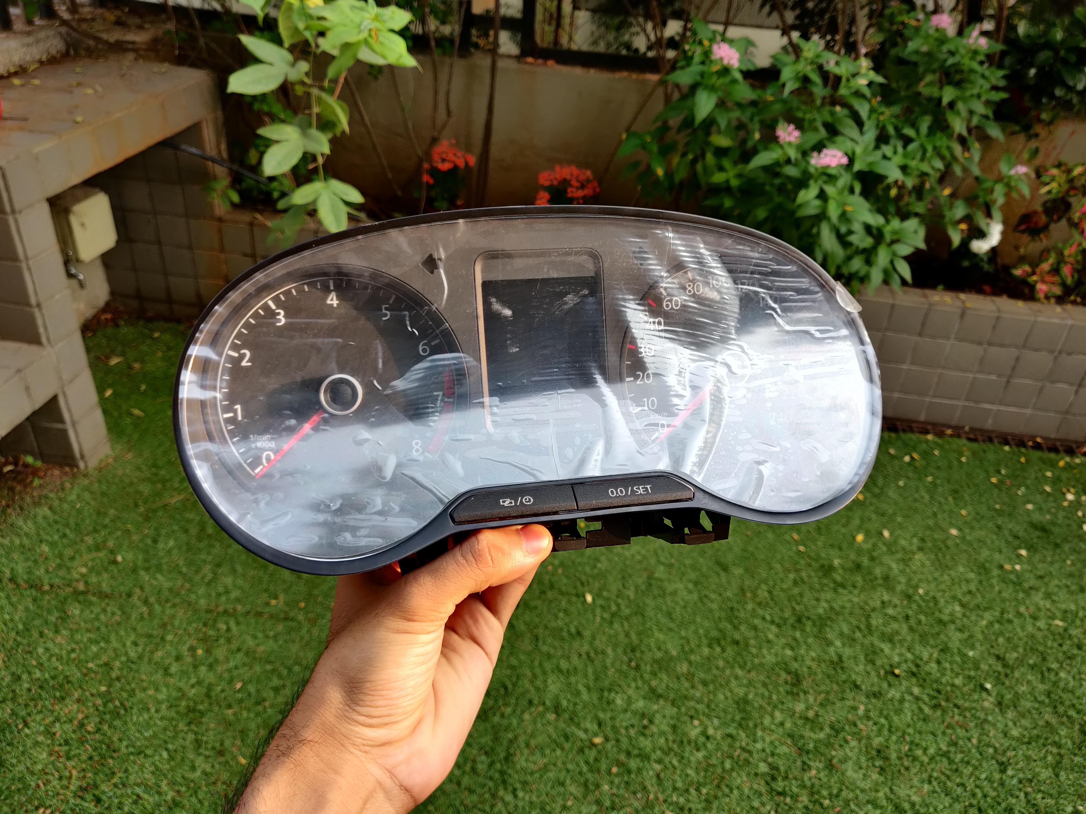 Stock Cluster Polo 6R in Hand.jpg
