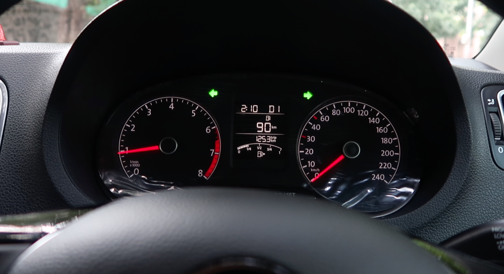 Polo Stock Cluster MID.png