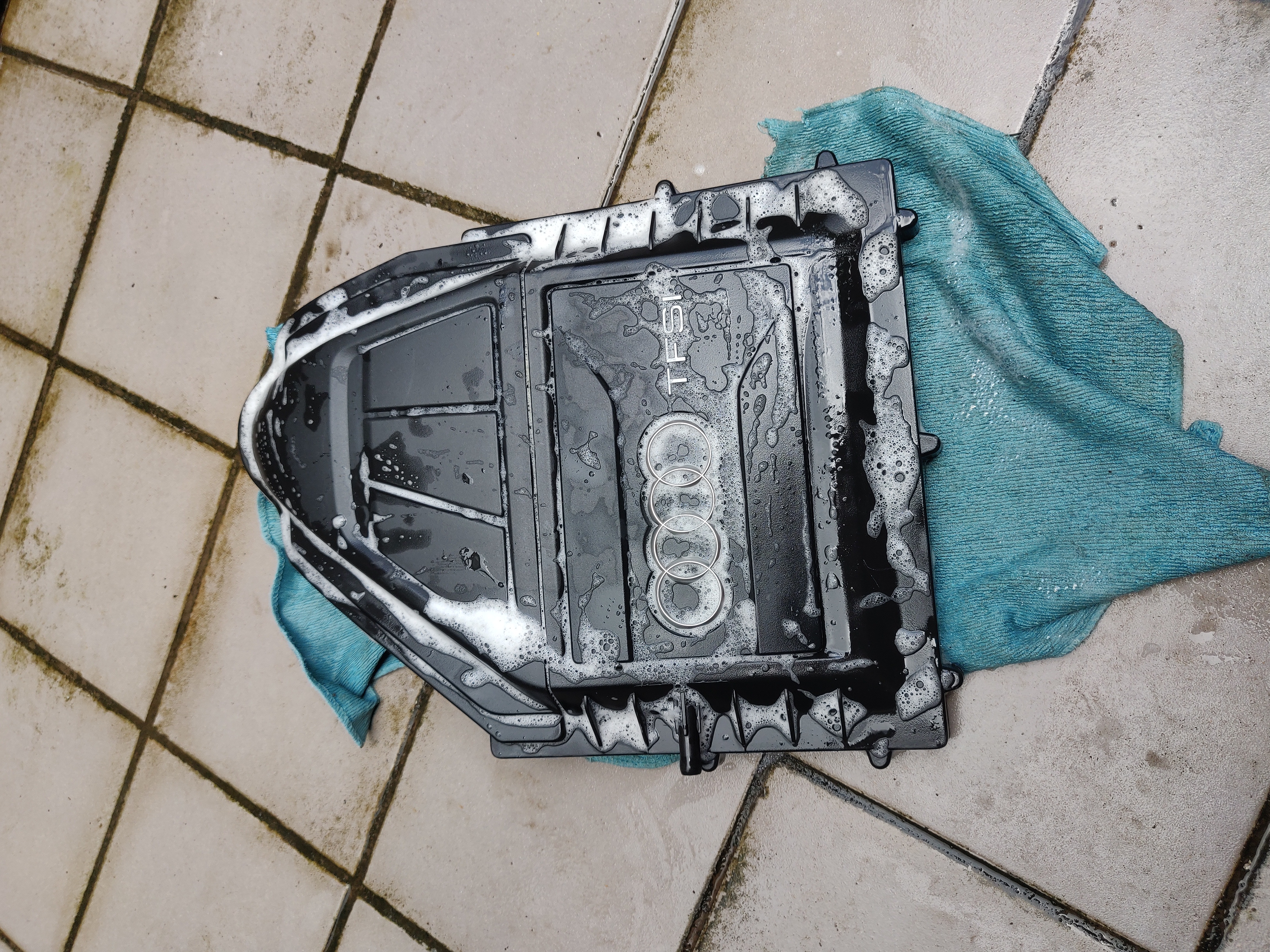 Audi Airbox Soapy with Sonax-squashed.jpg